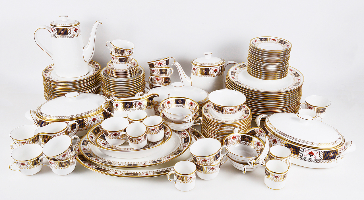 An extensive Royal Crown Derby 'Derby Border' pattern dinner service