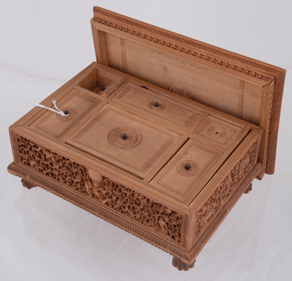 A 19th century Anglo-Indian carved sandalwood casket - Image 2 of 8