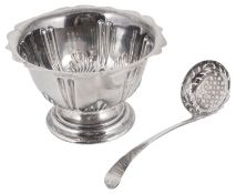 An Edwardian silver bon-bon dish, hallmarked London 1901 by Robert Pringle & Sons