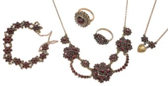 A good collection of Bohemian garnet jewellery