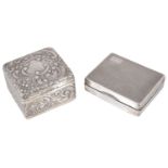 An Edwardian silver cigarette box, hallmarked Birmingham 1905