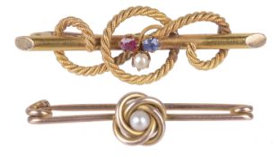 A Vict. 15ct rope twist brooch and another(2)