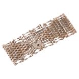 A 9ct gold wide ten bar gate bracelet