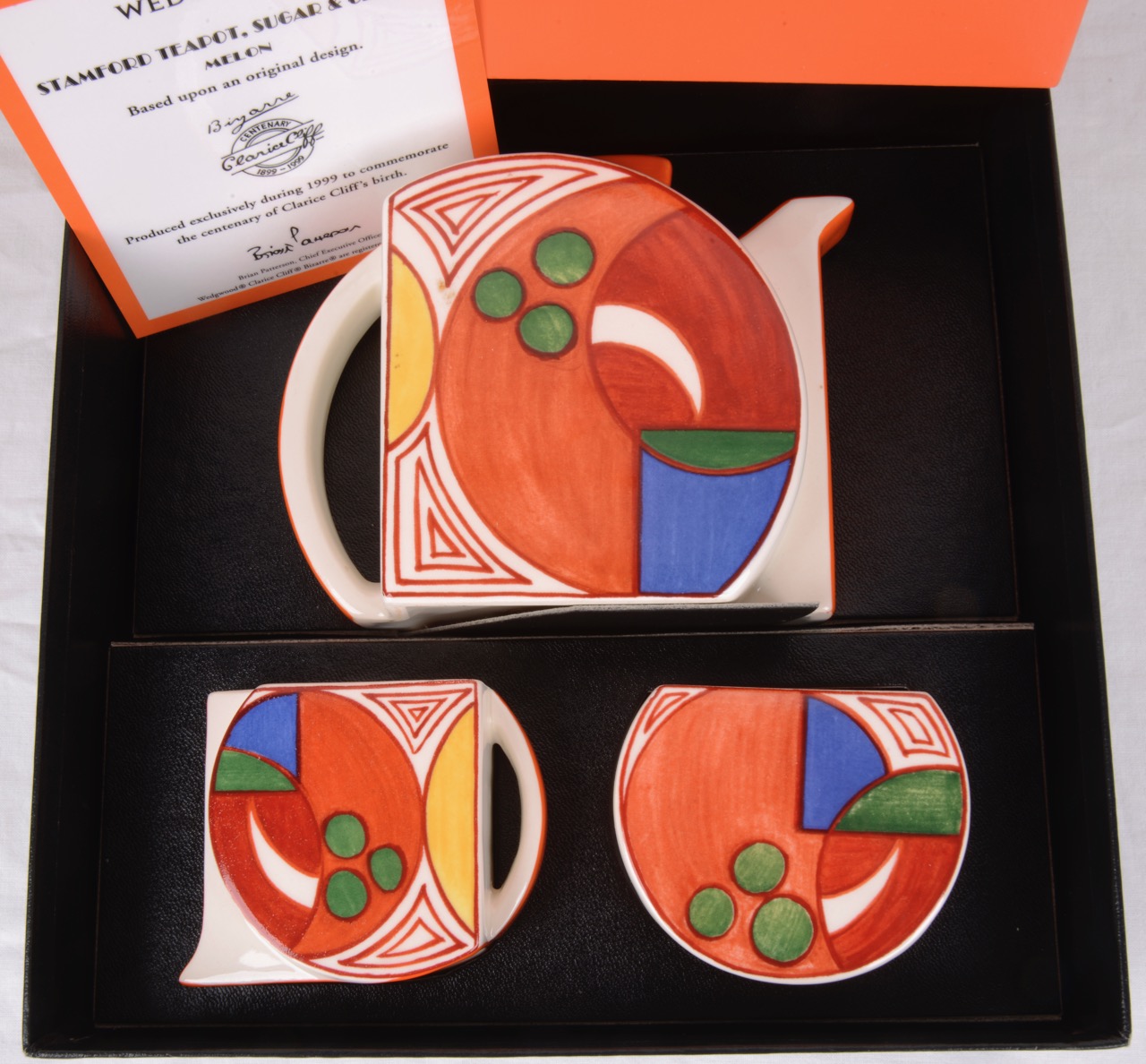 A Wedgwood Clarice Cliff design 'Melon' pattern teapot; others(3) - Image 2 of 3