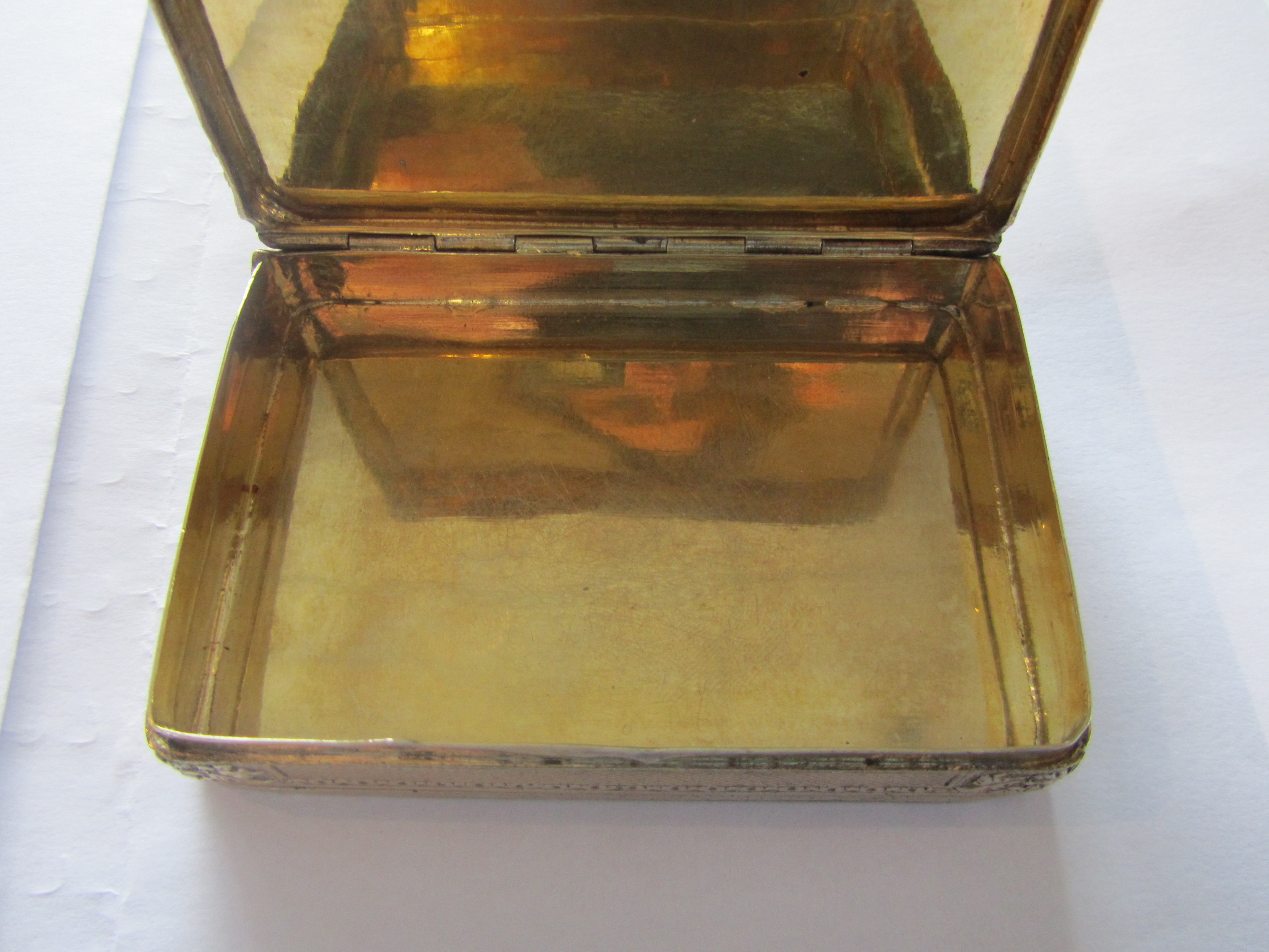 A Fr. silver gilt box, early 20th c. - Bild 5 aus 7