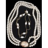 A cultured baroque river pearl chain necklace
