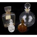 A Worth 'Dans La Nuit' clear glass perfume bottle by Lalique, post 1926