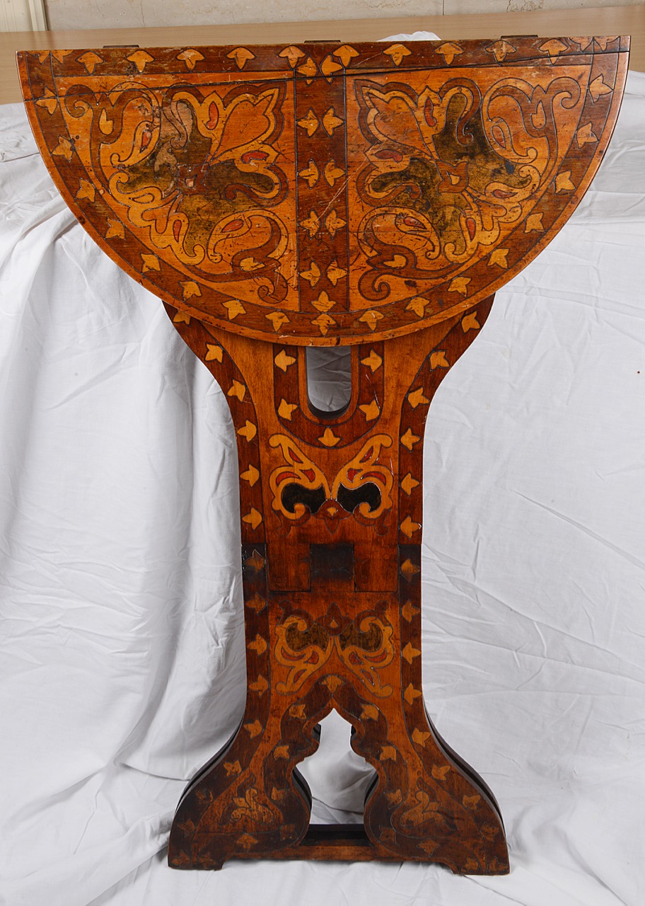 An Arts and Crafts folding pyrography side table, early 20th century - Image 4 of 4