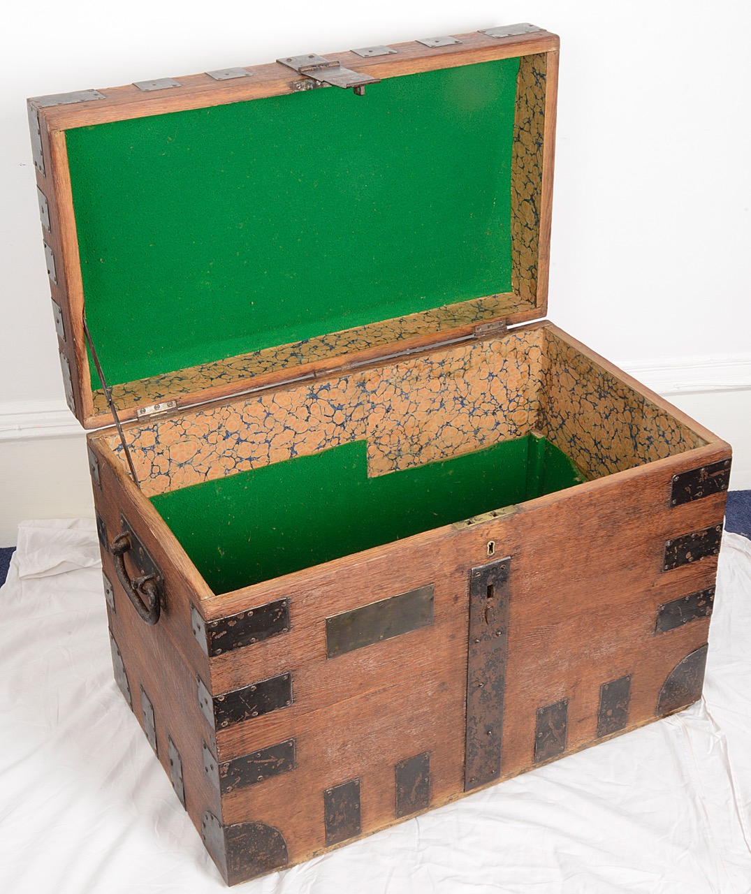 An oak silver chest, 20th century - Image 2 of 2