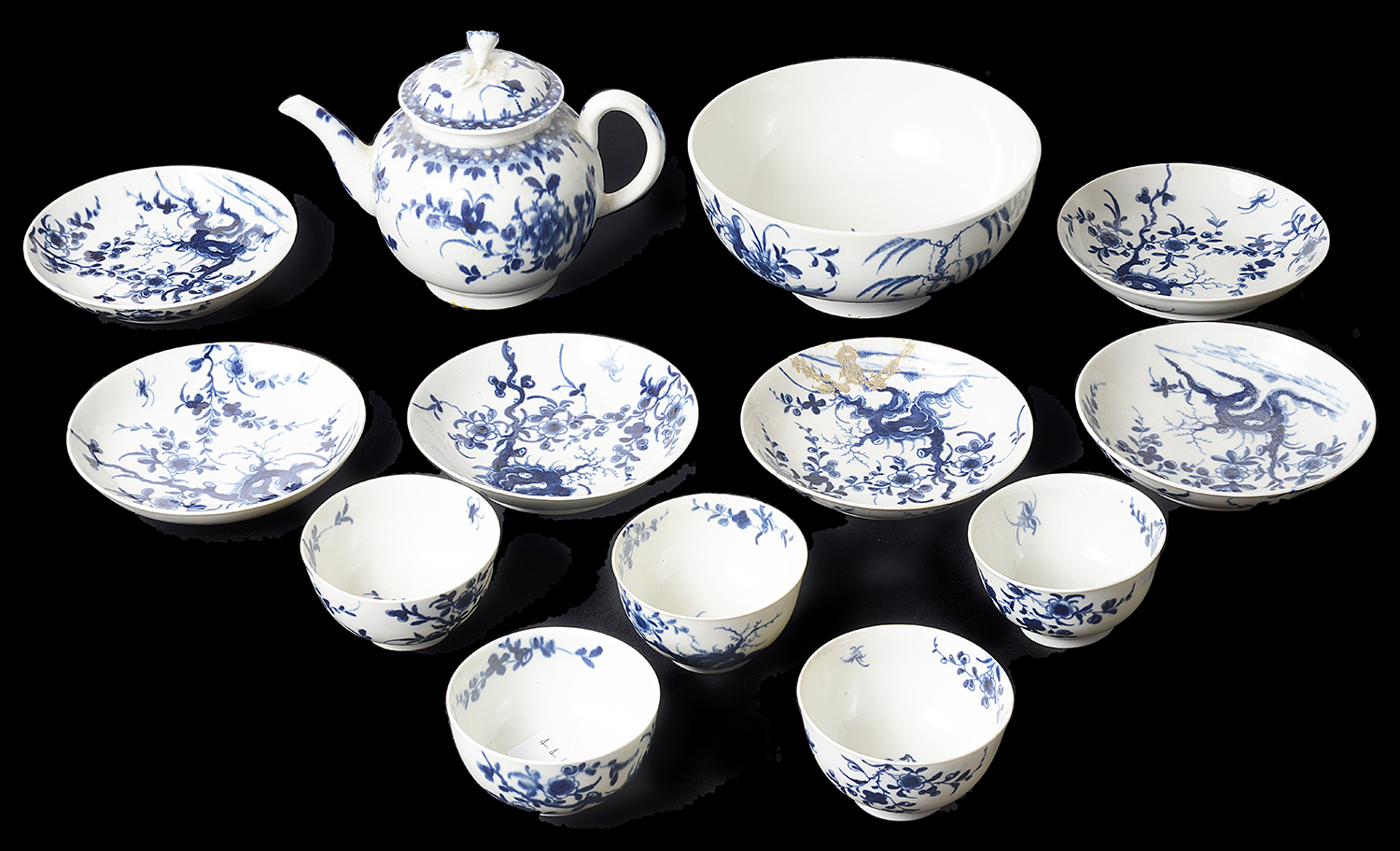 Worcester blue and white porcelain tea bowls with saucers; others