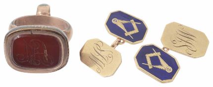 A pair of 9ct gold and enamel Masonic cufflinks, London 1967