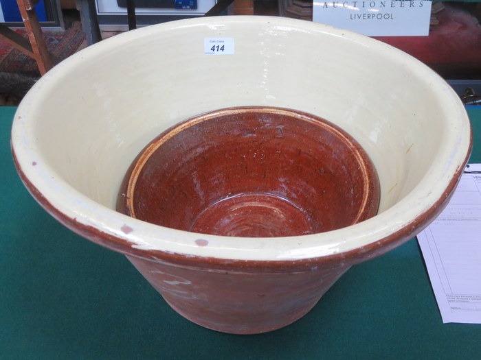 LARGE POTTERY MIXING BOWL AND ANOTHER SMALLER BOWL