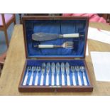 OAK CASED CANTEEN OF SILVER PLATED FISH KNIVES AND FORKS