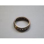 9CT GOLD ETERNITY RING WITH CLEAR STONES