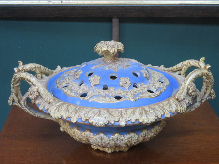 LARGE ORNATELY AND HEAVILY GILDED VICTORIAN POT POURRI POT WITH COVER