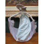 LLADRO GLAZED CERAMIC FIGURINE, No5662,