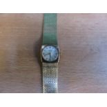 9ct GOLD LADIES RECORD DELUXE WRISTWATCH ON 9ct GOLD STRAP