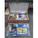 VINTAGE LEATHER TRAVEL CASE CONTAINING LARGE QUANTITY OF HORNBY DUBLO TRAINS AND ACCESSORIES