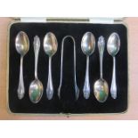 CASED SET OF HALLMARKED SILVER TEA SPOONS AND SUGAR TONGS