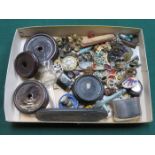 TRAY CONTAINING VARIOUS COLLECTABLES