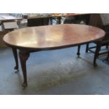 MAHOGANY OVAL EXTENDING DINING TABLE WITH ONE LEAF
