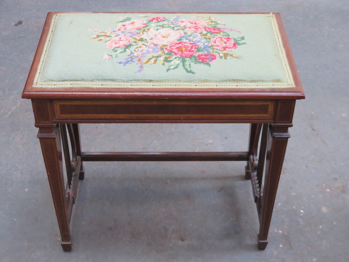 EDWARDIAN MAHOGANY INLAID PIANO STOOL WITH SLOPED FLORAL EMBROIDERED LIFT UP SEAT