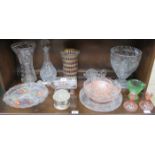 MIXED LOT OF VARIOUS COLOURED AND OTHER GLASSWARE
