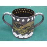 WEDGWOOD WHITE ON BLACK JASPERWARE LOVING CUP DEPICTING THE AMERICAN BICENTENNIAL 1776-1976,