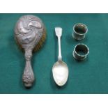 SMALL MIXED LOT OF SILVER INCLUDING SPOON,