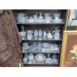 LARGE QUANTITY OF VARIOUS GLASSWARE