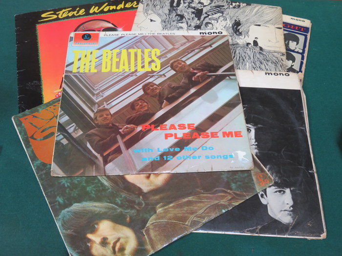 PARCEL OF BEATLES VINYLS INCLUDING PLEASE, PLEASE ME, ETC.