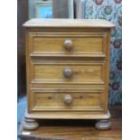 SMALL THREE DRAWER BEDROOM CHEST