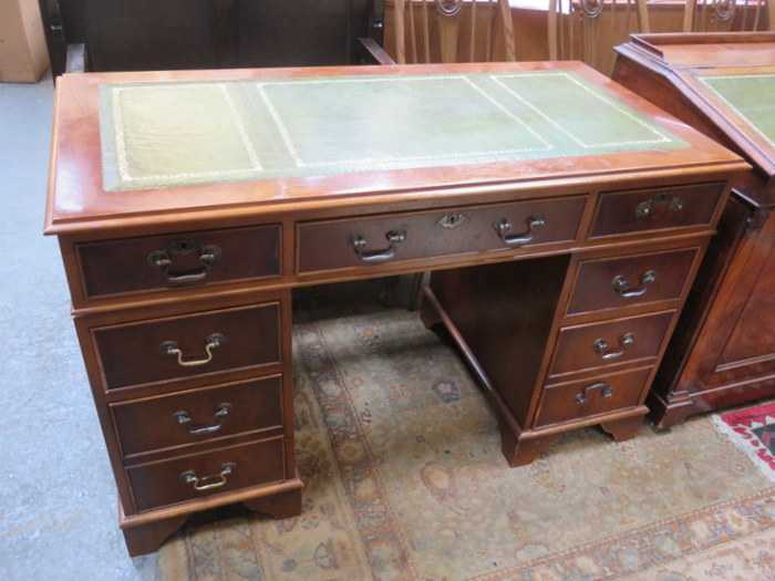 REPRODUCTION LEATHER TOPPED PEDESTAL WRITING DESK