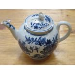 EARLY WORCESTER BLUE AND WHITE CERAMIC TEA POT (AT FAULT)