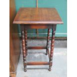 SMALL SQUARE TOPPED MAHOGANY OCCASIONAL TABLE