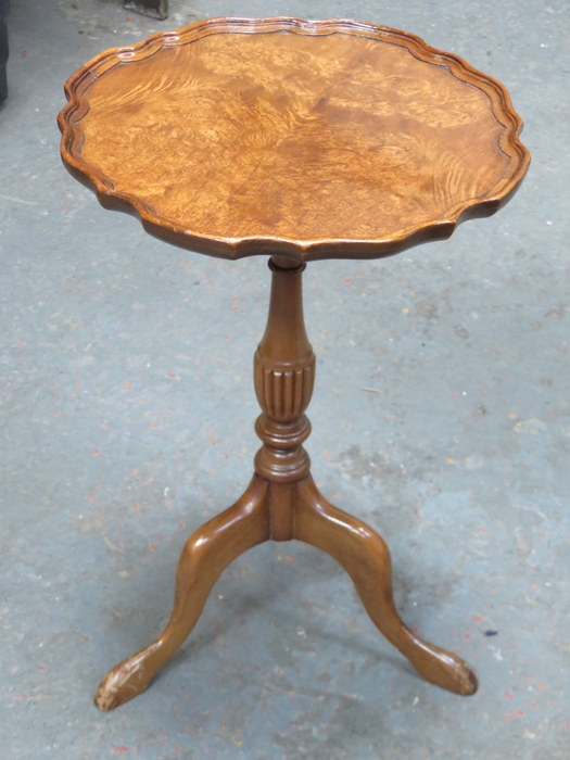 PAIR OF TRIPOD WINE TABLES