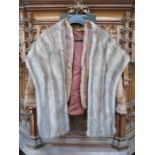 LADIES VINTAGE FUR JACKET WITH STOLE