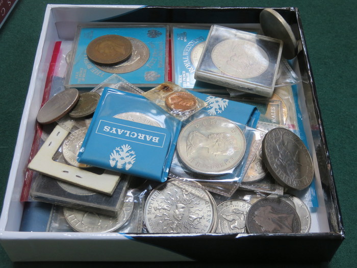 PARCEL OF VARIOUS COINAGE,