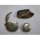 PARCEL OF HALLMARKED SILVER INCLUDING CIRCULAR VESTA CASE,