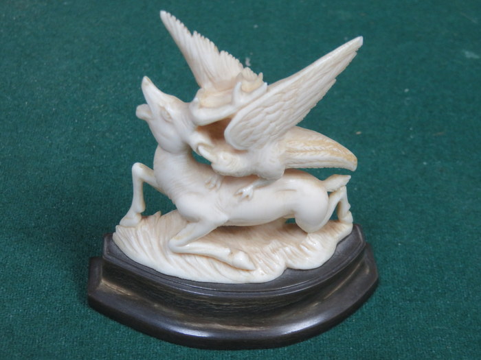 PRE-WAR 1930s SMALL INDIAN IVORY ANIMAL CARVING, MOUNTED ON STAND,