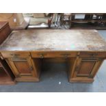 KNEEHOLE WRITING DESK