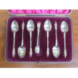 CASED SET OF SIX HALLMARKED SILVER APOSTLE SPOONS AND MATCHING SUGAR TONGS BY WALKER & HALL