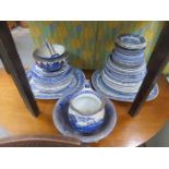 QUANTITY OF VARIOUS BLUE AND WHITE CHINA
