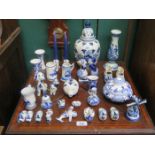 APPROXIMATELY THIRTY-THREE PIECES OF MODERN DELFT CERAMICS INCLUDING GINGER JAR, FIGURES,