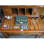 SUNDRY LOT OF SILVER PLATEDWARE AND FLATWARE, ETC.