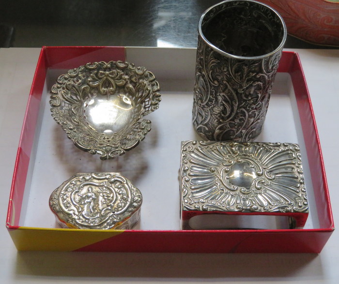 FOUR PIECES OF HALLMARKED SILVER INCLUDING ART NOUVEAU LIDDED PILL BOX, ETC.