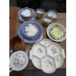 SUNDRY LOT INCLUDING POOLE SECTIONAL DISH AND OTHER CERAMICS PLUS PART TEA SETS, ETC.