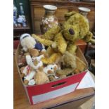 PARCEL OF VINTAGE & MODERN TEDDIES