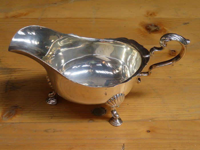 HALLMARKED IRISH SILVER SAUCEBOAT,