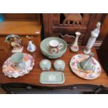 MIXED LOT OF CERAMICS INCLUDING CROWN DERBY, WEDGEWOOD, HUMMEL, LLADRO ETC.